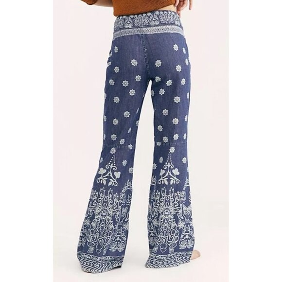 Free People Bohemian Printed Bell Bottom Flare Jeans - Picture 8 of 16
